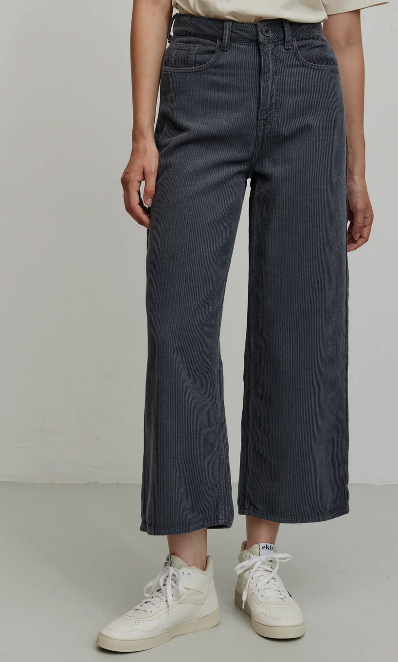 Damenhose Erica Corduroy XS - XL